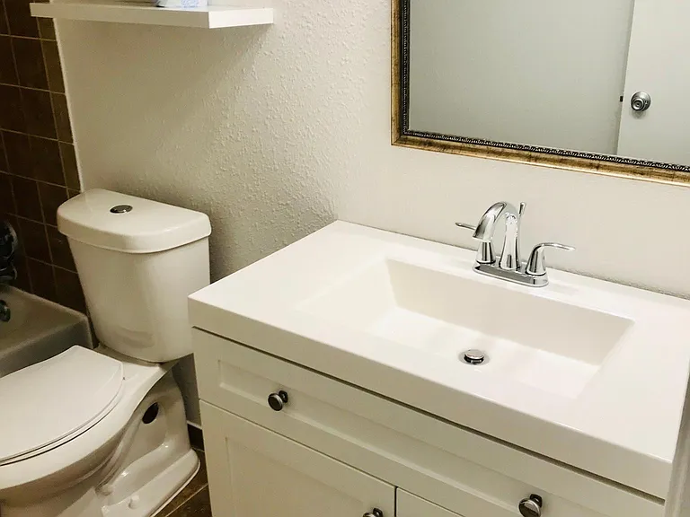 Main bathroom