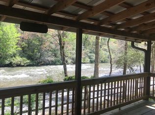 654 Riverside Ln, Blue Ridge, GA 30513