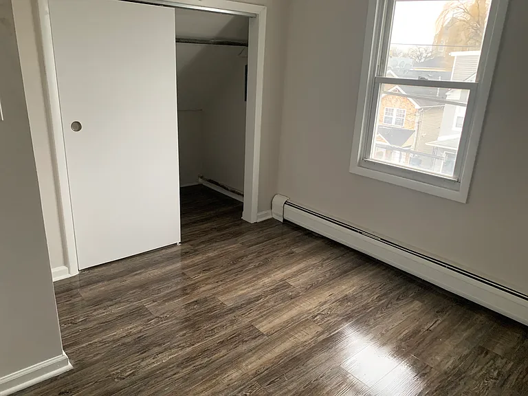 233 Pine St #3 — Photo 12