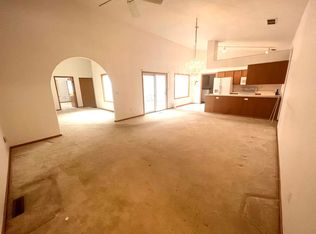 1617 4th St SW, Minot, ND 58701