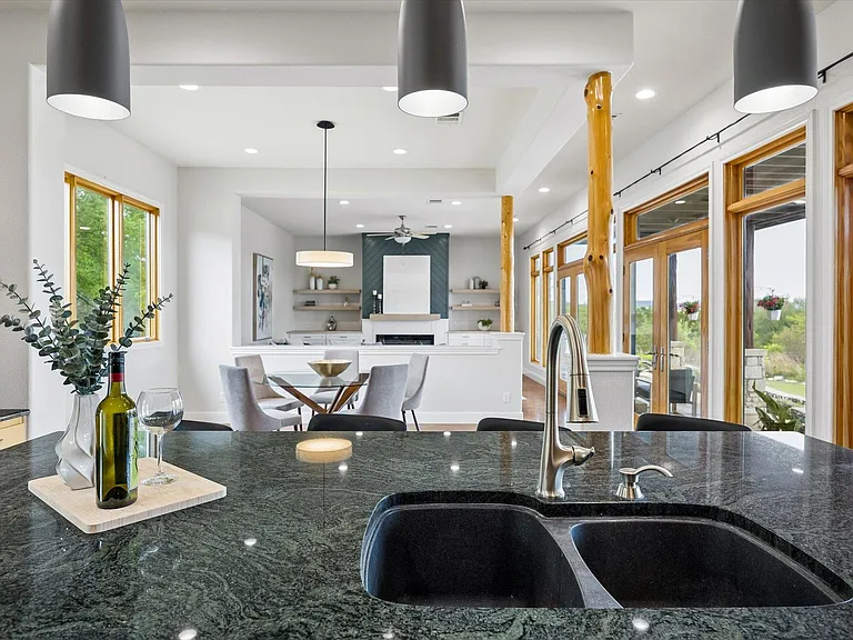 4004 Cloudy Ridge Rd — Photo 8