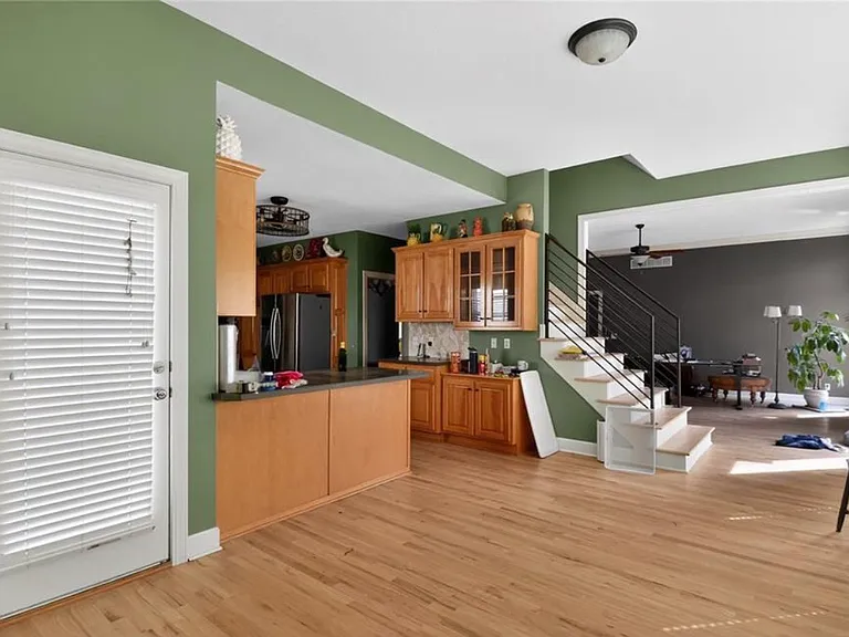 2509 SW 12th St — Photo 7