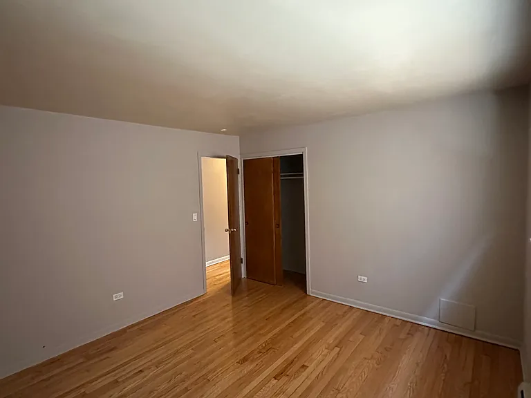 4017 Saint Paul Ave — Photo 4