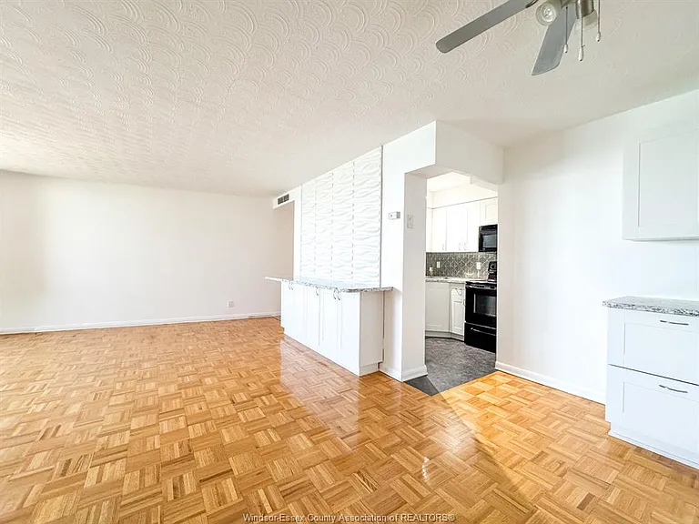 111 Riverside Dr E #1116 — Photo 6