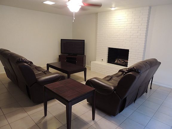 3rd image of 2415 Haynes Dr