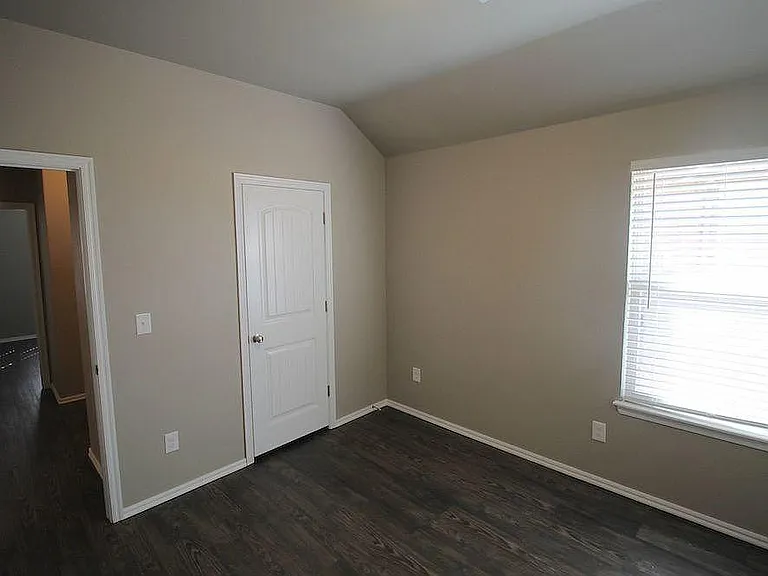 11202 NW 114th St — Photo 28