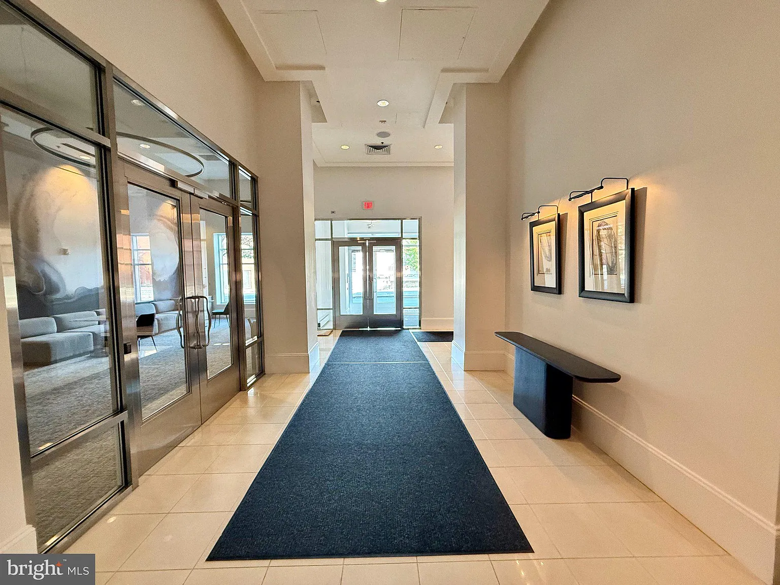 1 bed, 1.0 bath, 800 sqft, $2,500 — Photo 2