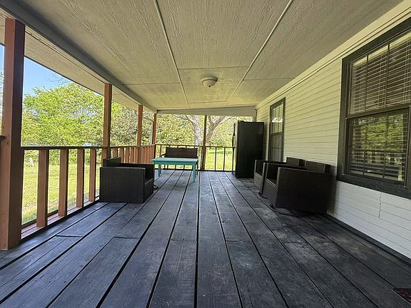 3rd image of 112 Plainview Dr