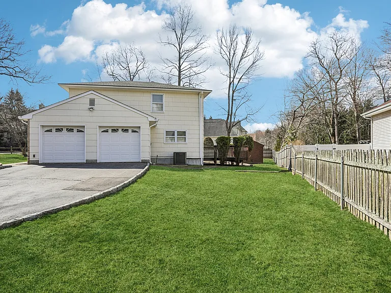 2 Eisenhower Rd — Photo 24