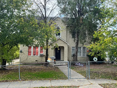 1512 W Woodlawn Ave #2 Photo 1