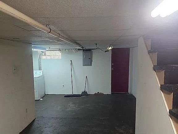 3rd image of 4926 Edgemere Ave