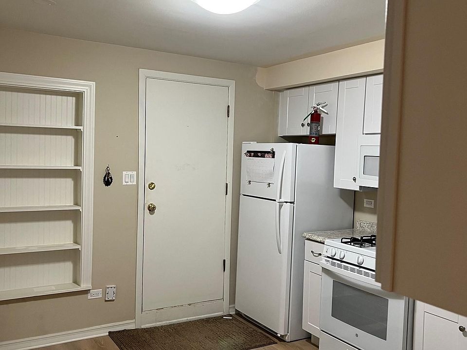 1st image of 8330 W 95th St #1C