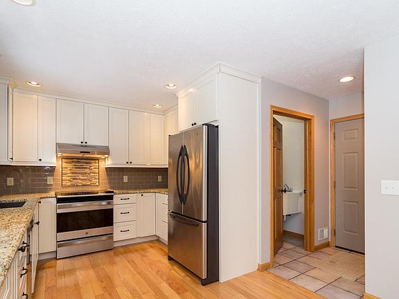 5th image of 808 Niagara Ct