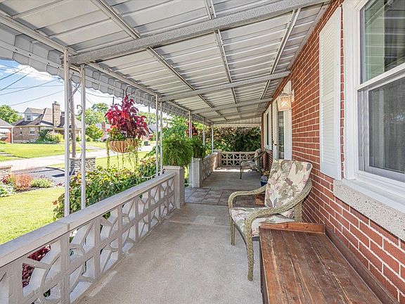 4th image of 3747 Monfort Heights Dr
