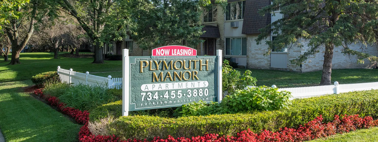 Plymouth Manor Apartments — Photo 2