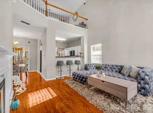 8622 Woodhill Manor Ct, Charlotte, NC 28215