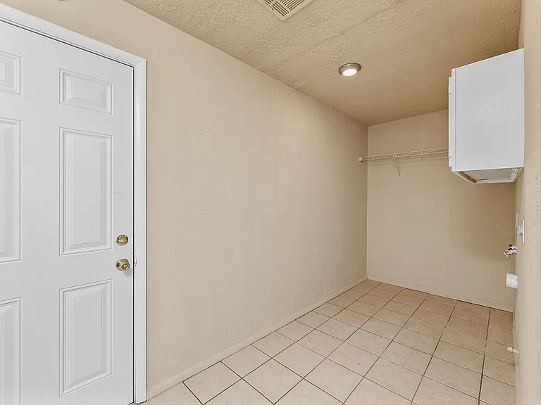 4708 NW Cheryl Blvd — Photo 12