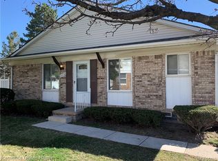 12738 Elaine Dr, Southgate, MI 48195