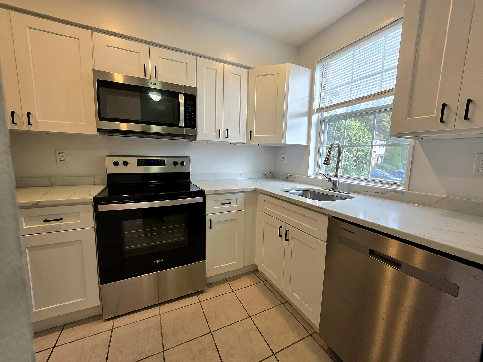 28 Ritters Ridge Ct — Photo 2