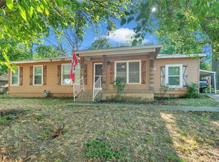 1504 S Cliff St, Decatur, TX 76234