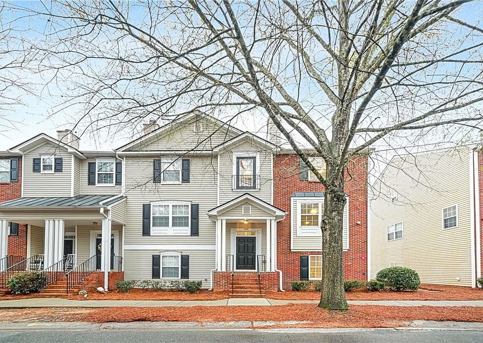 1st image of 206 Village Square Dr