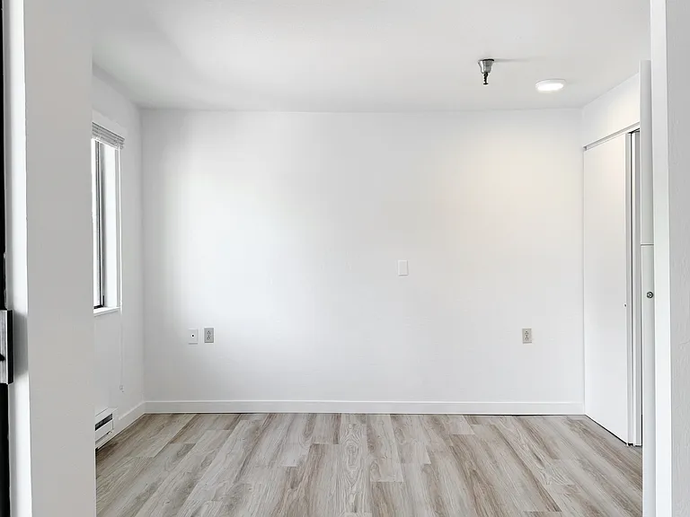 Unit 428 - Top Floor