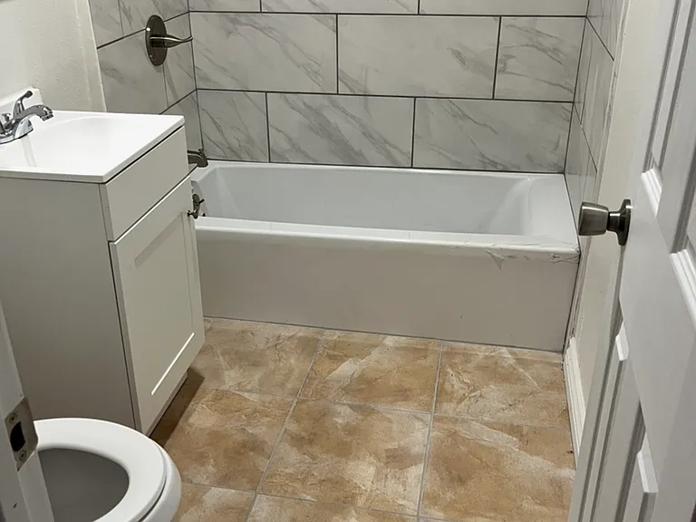 15509 Amar Rd — Photo 11