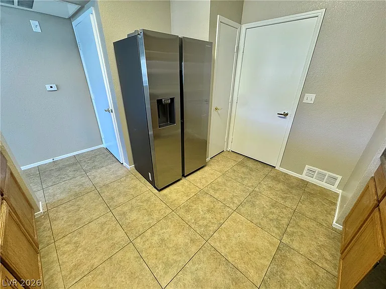 6650 W Warm Springs Rd #1077 — Photo 7
