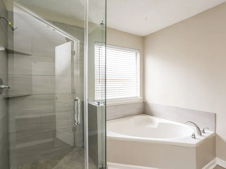 359 Tait Rd — Photo 12