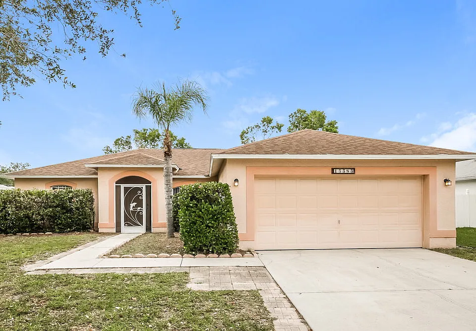 15585 Spring Line Ln