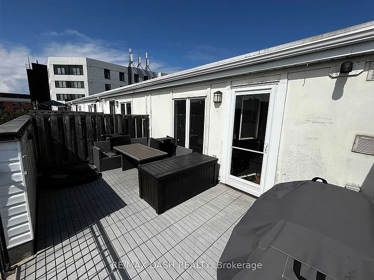 10 Laidlaw St #722 — Photo 8
