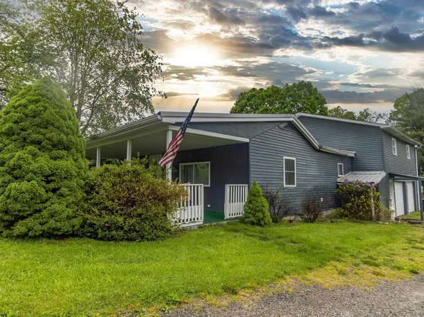 107 Orchard St, Masontown, WV 26542