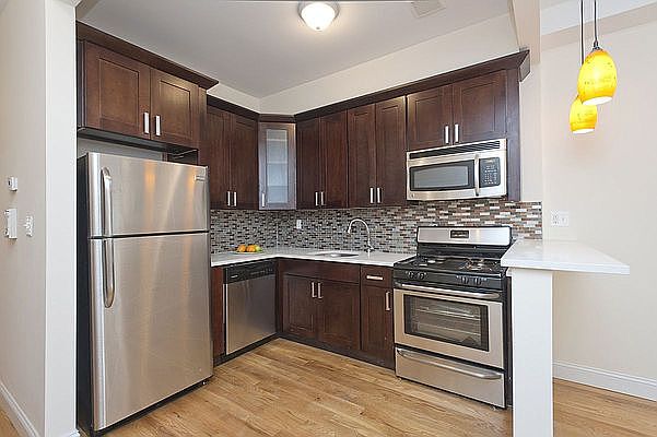 1st image of 264 Winthrop St #3