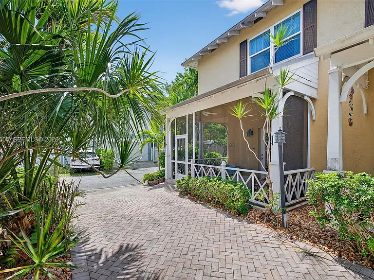 1214 W Las Olas Blvd — Photo 42