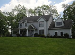 5 Victoria Pines Ln, Lafayette, NJ 07848