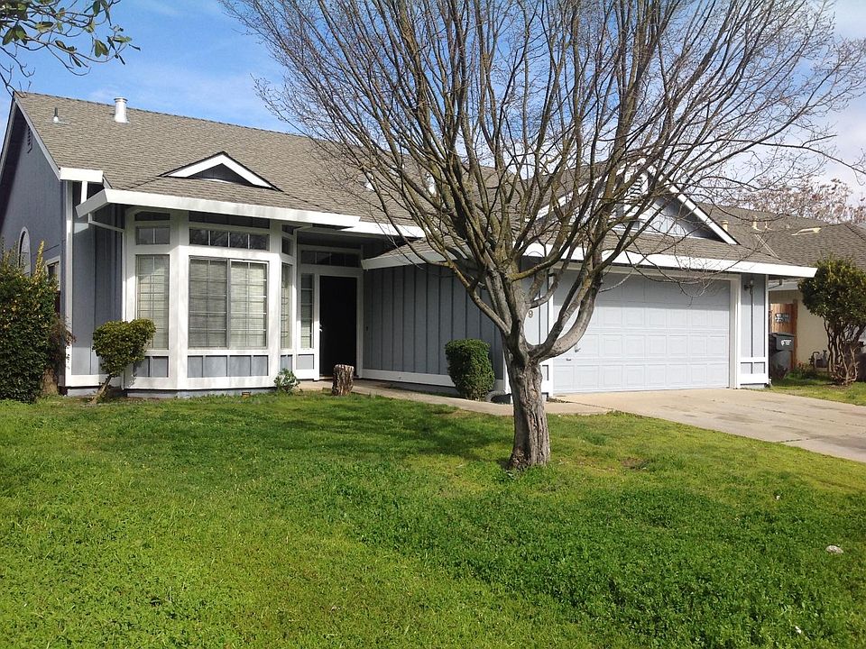 2nd image of 409 Marlin Spike Way