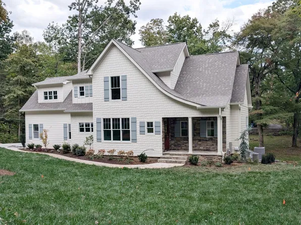 2214 Altura Dr, Signal Mountain, TN 37377