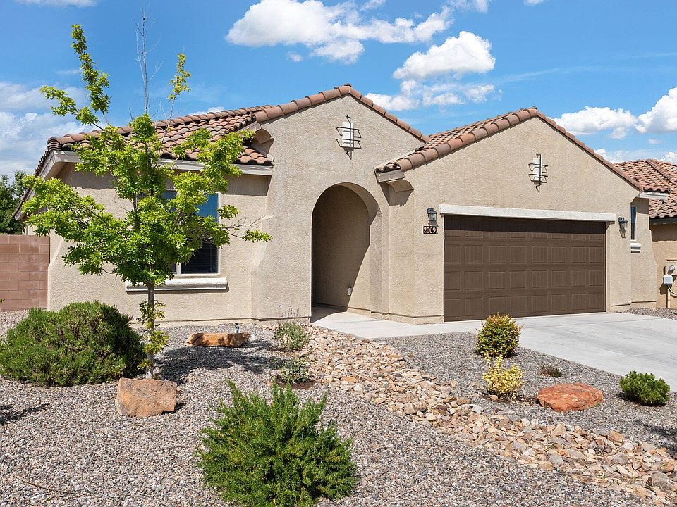 1st image of 2009 Redondo Peak Dr NW