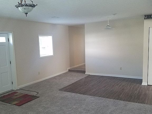 entrance, dining area