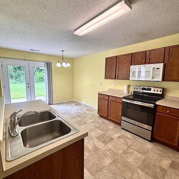 199 Bellegrove Dr — Photo 11