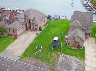 41090 Conger Bay Dr, Harrison Township, MI 48045
