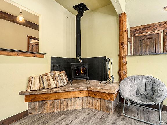 3rd image of 602 Spruce Street