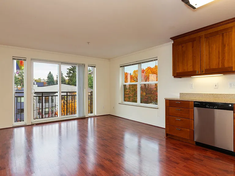 Howard Park Apartments — Photo 31
