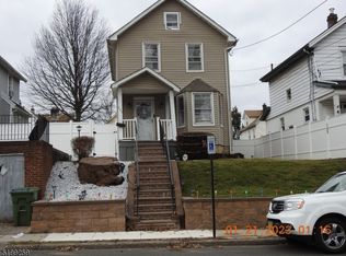 643 E 3rd Ave, Roselle, NJ