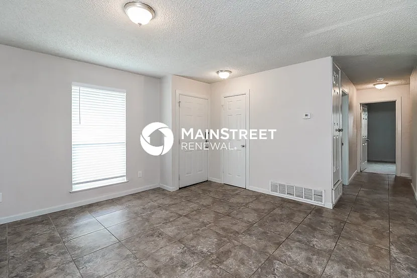 5656 Comer Dr — Photo 3