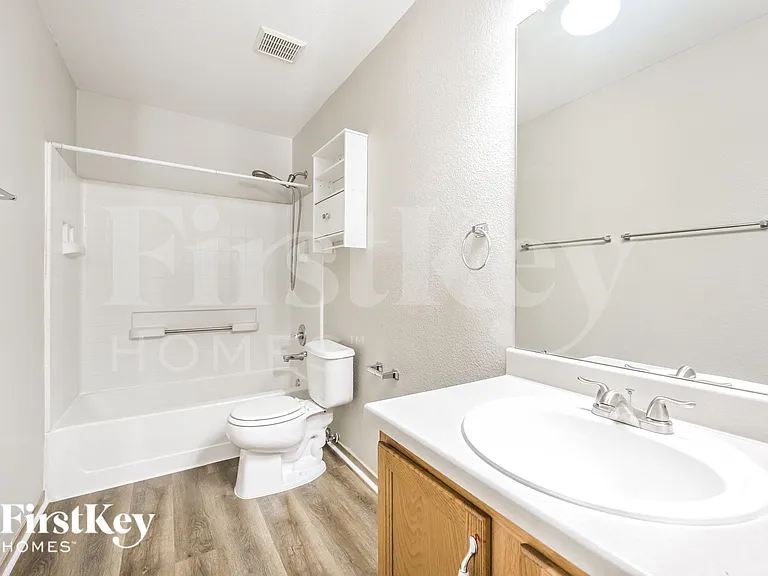 4646 S Tabor Way — Photo 10