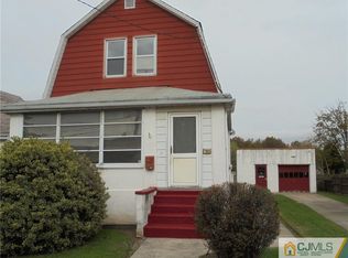 38 Clyde Ave, Hopelawn, NJ 08861