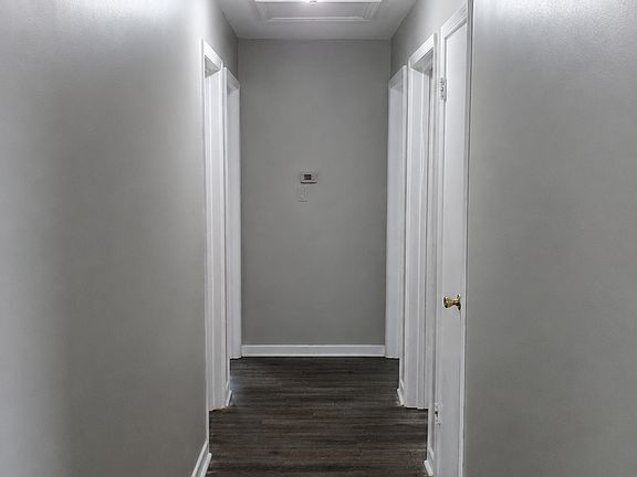 3rd image of 2215 Fairfield Dr