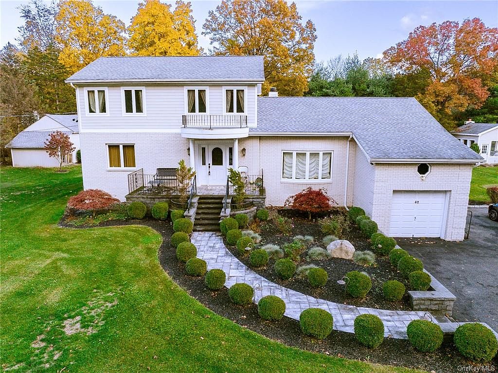 82 Lakeside Drive, New Windsor, NY 12553 Zillow