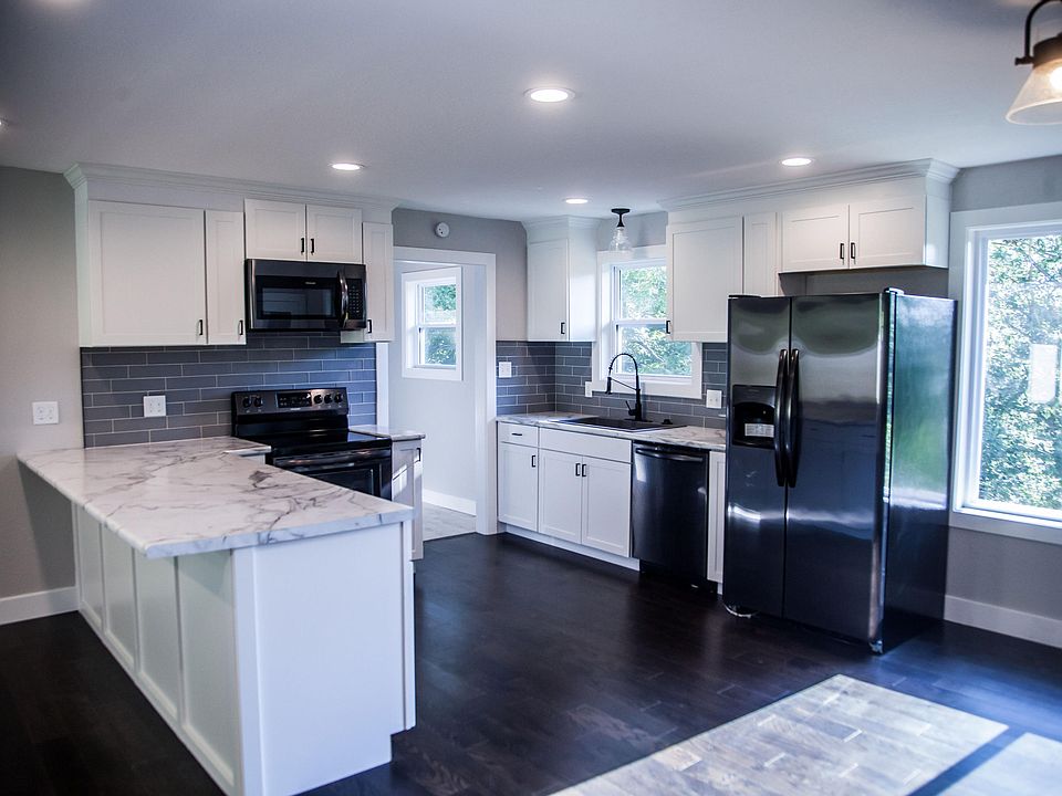 1st image of 2614 Meadowview Dr